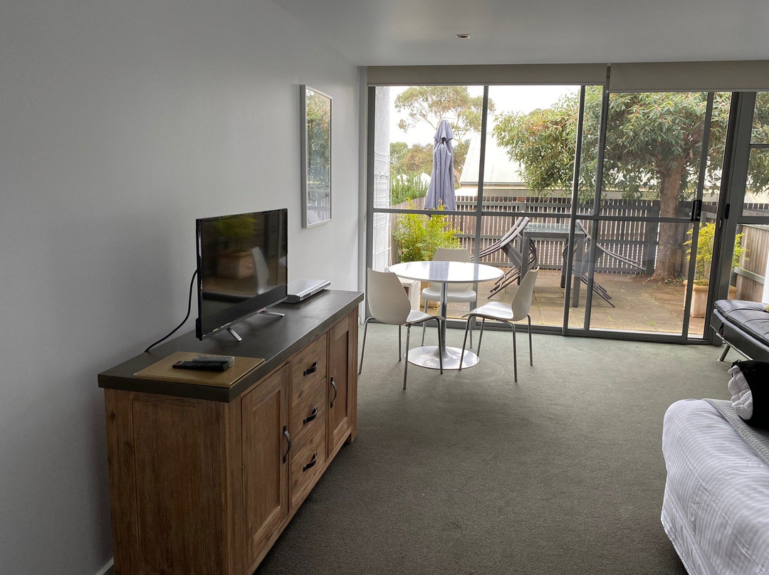 洛恩湾景舒适酒店主图