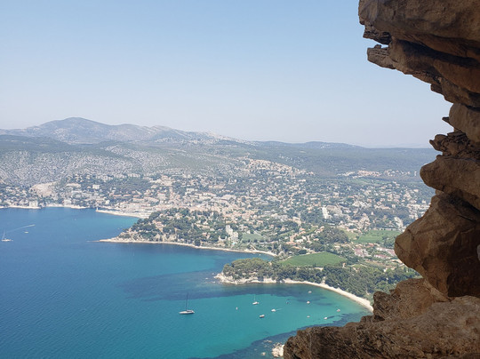 Explore-Share-卡西斯必去景点