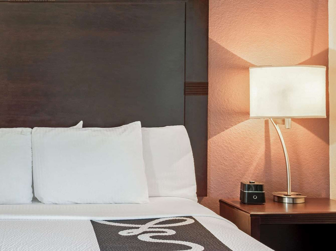 La Quinta Inn & Suites By Wyndham Hammond主图