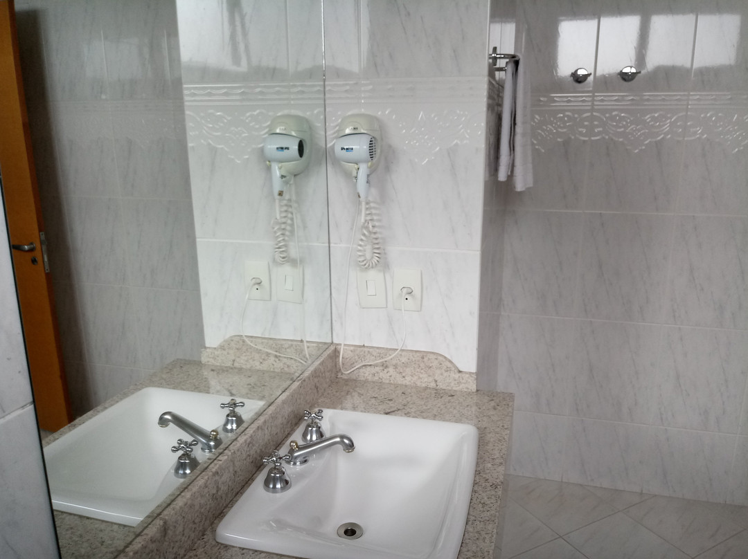 Astron Ponta Grossa Plaza主图