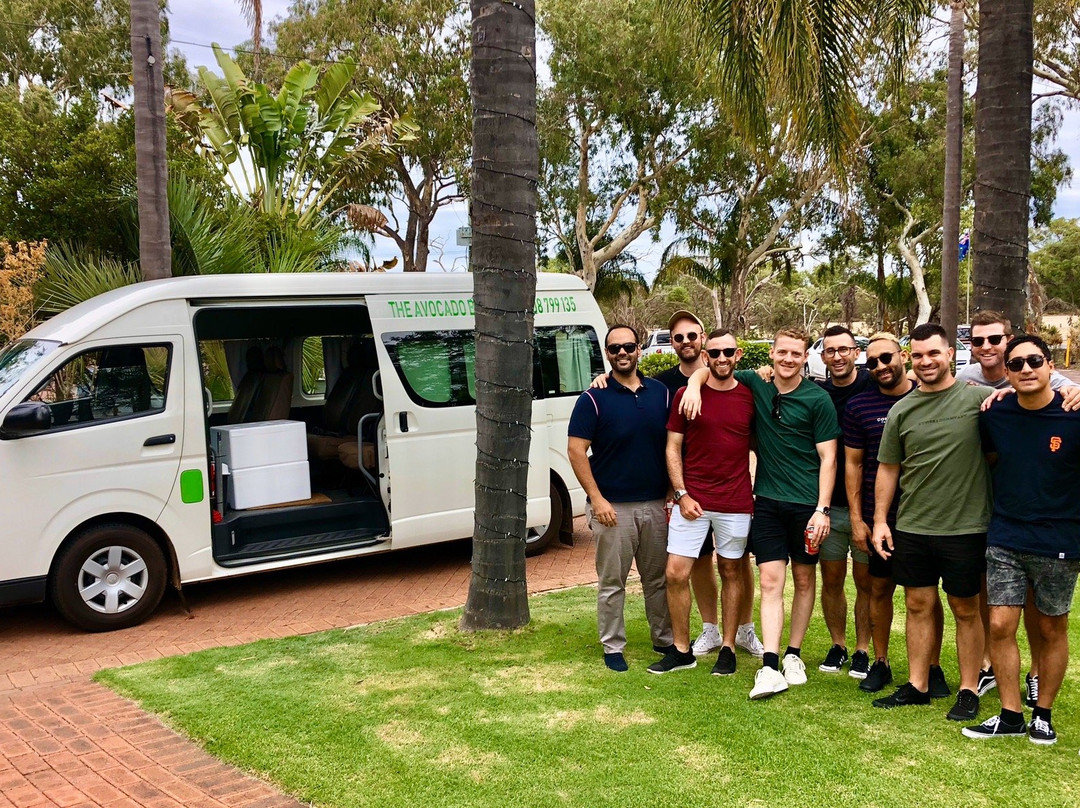 The Avocado Bus - Bus and Driver Service!景点图片