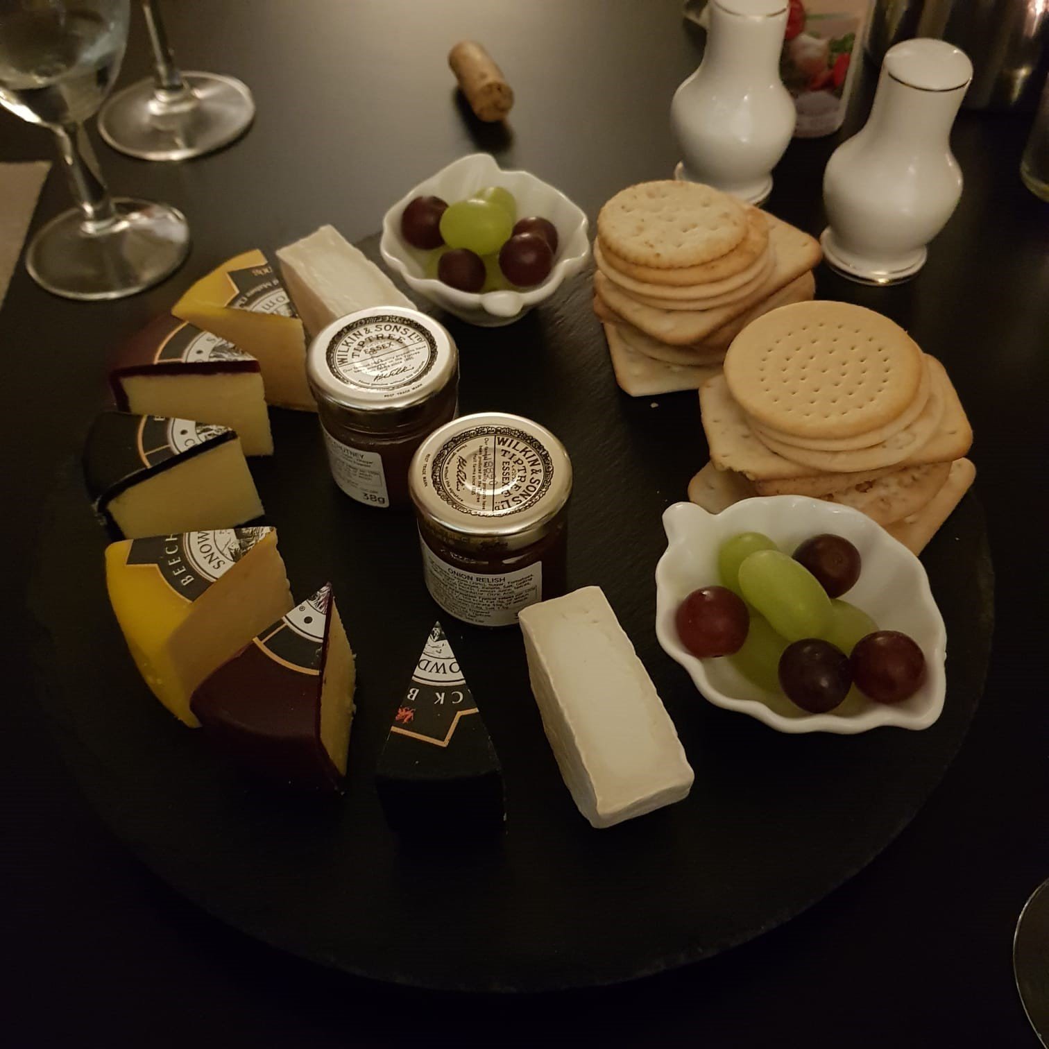 Afon Rhaiadr Country House-餐饮