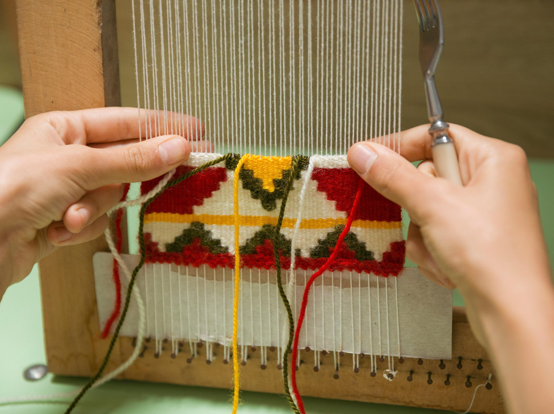 Telik - carpet waving and embroidery making master classes景点图片