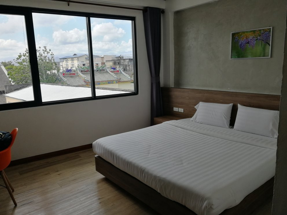 B2 Nakhon Si Thammarat Premier主图