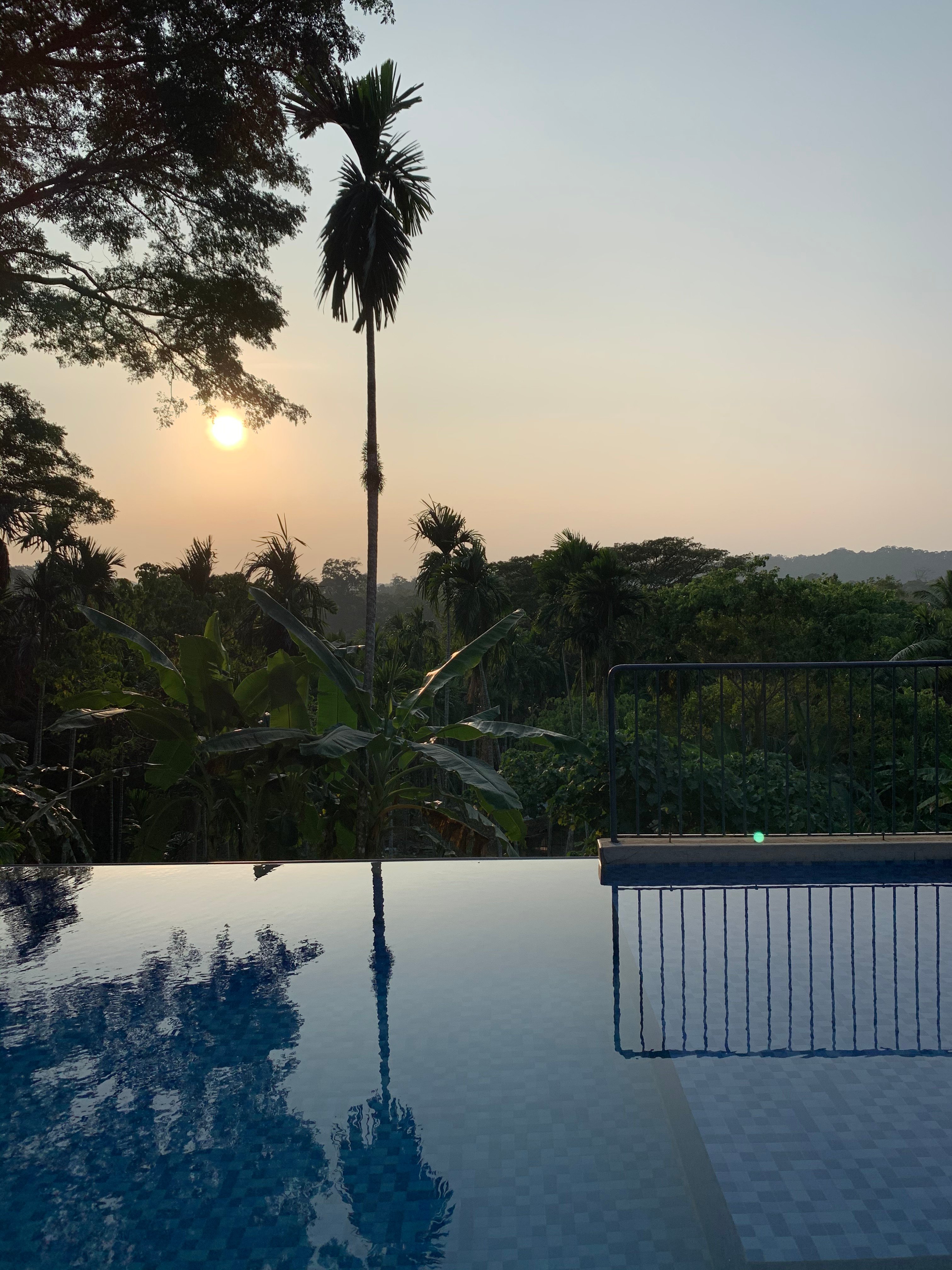 Jalakara Private Villa Hotel-泳池
