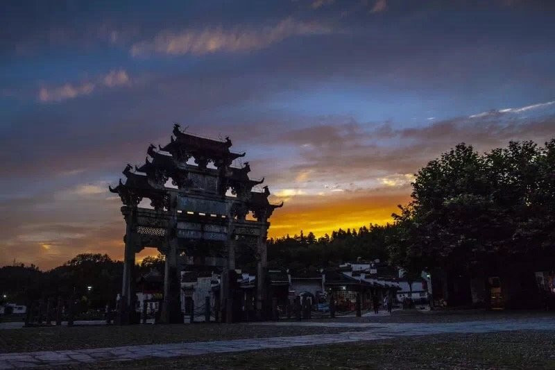 黄山胡文光刺史牌楼-黟县必去景点