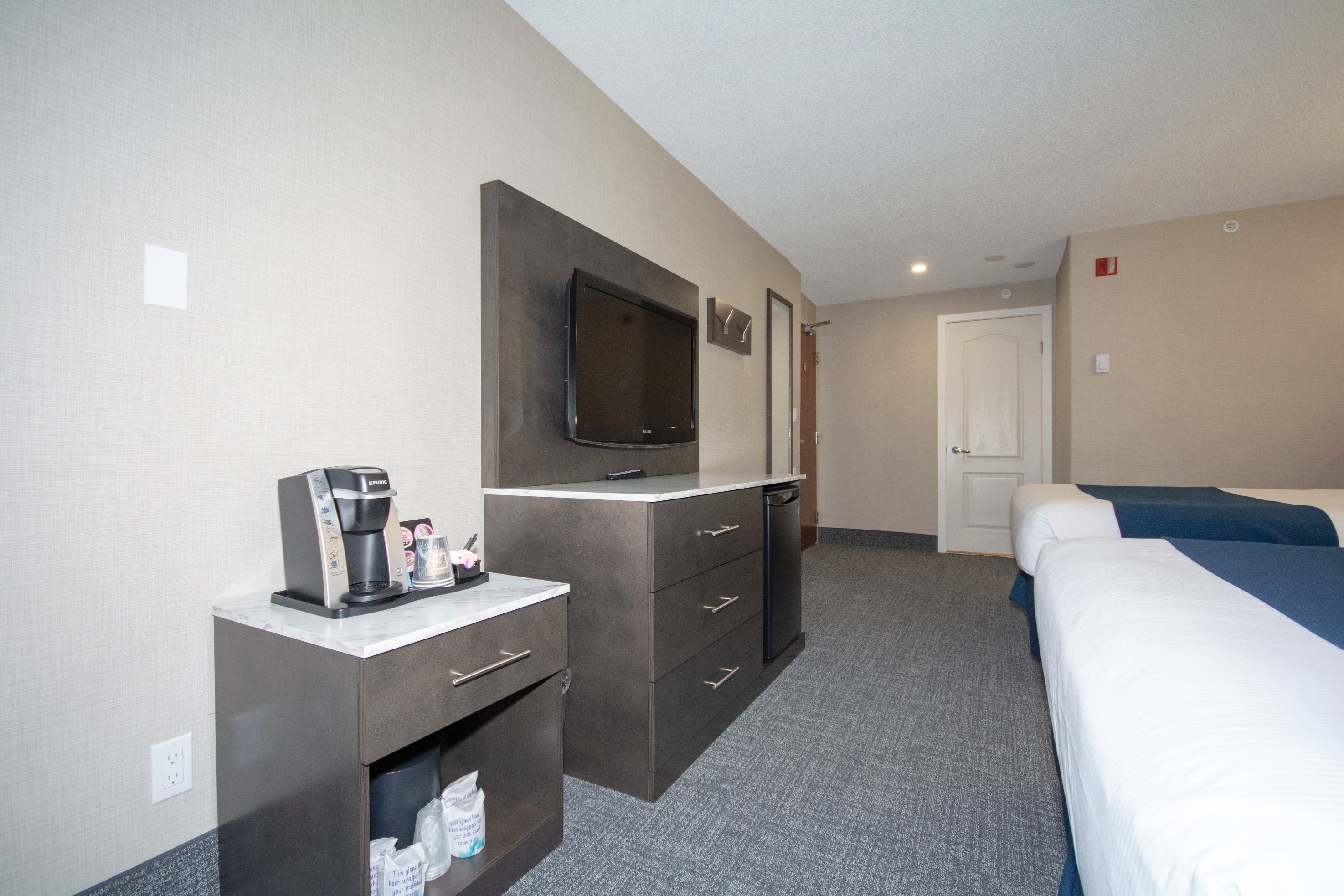 红毯套房旅馆-官方