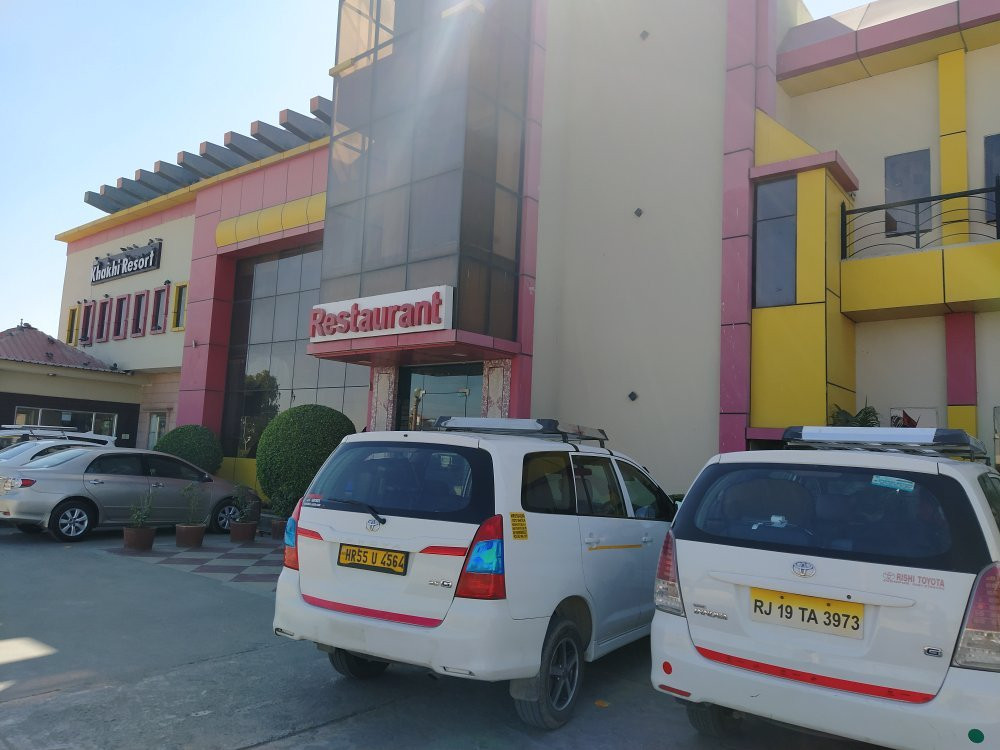 Shri Khakhi Resort主图