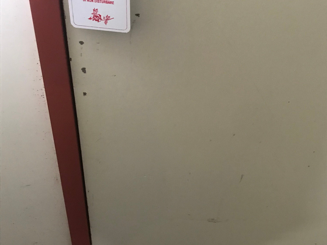 洛恩车夫客栈主图