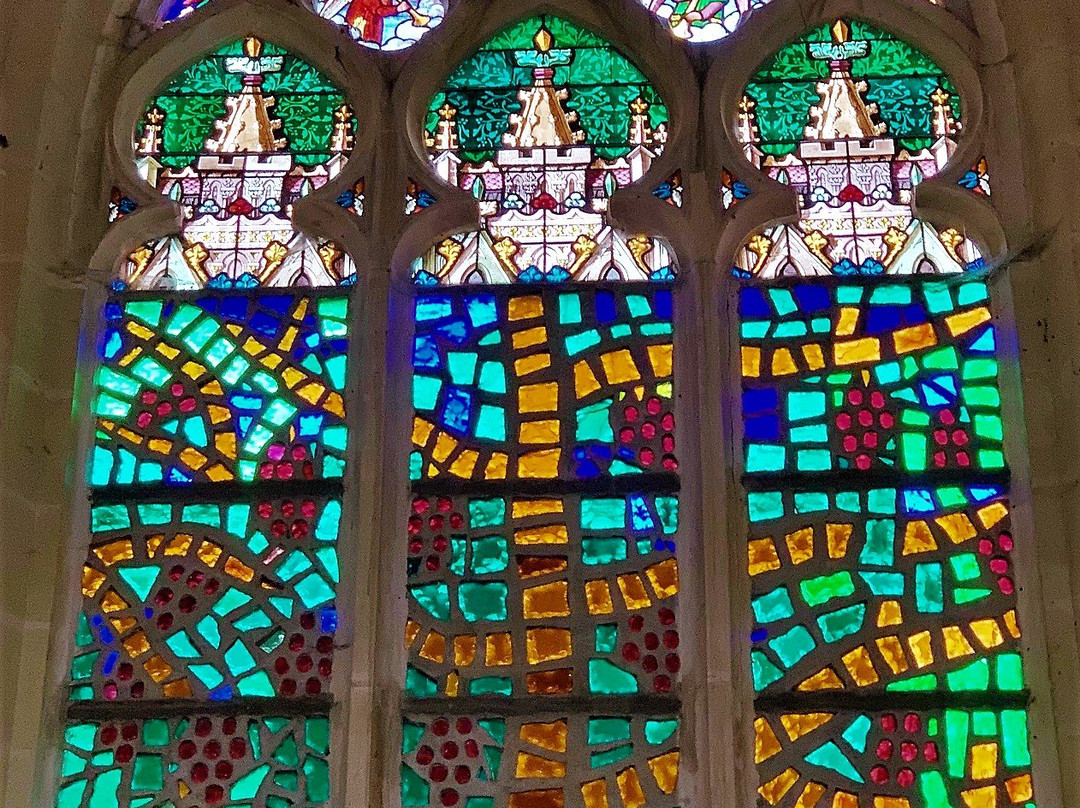 Eglise de Sainte-Verge-Sainte-Verge必去景点