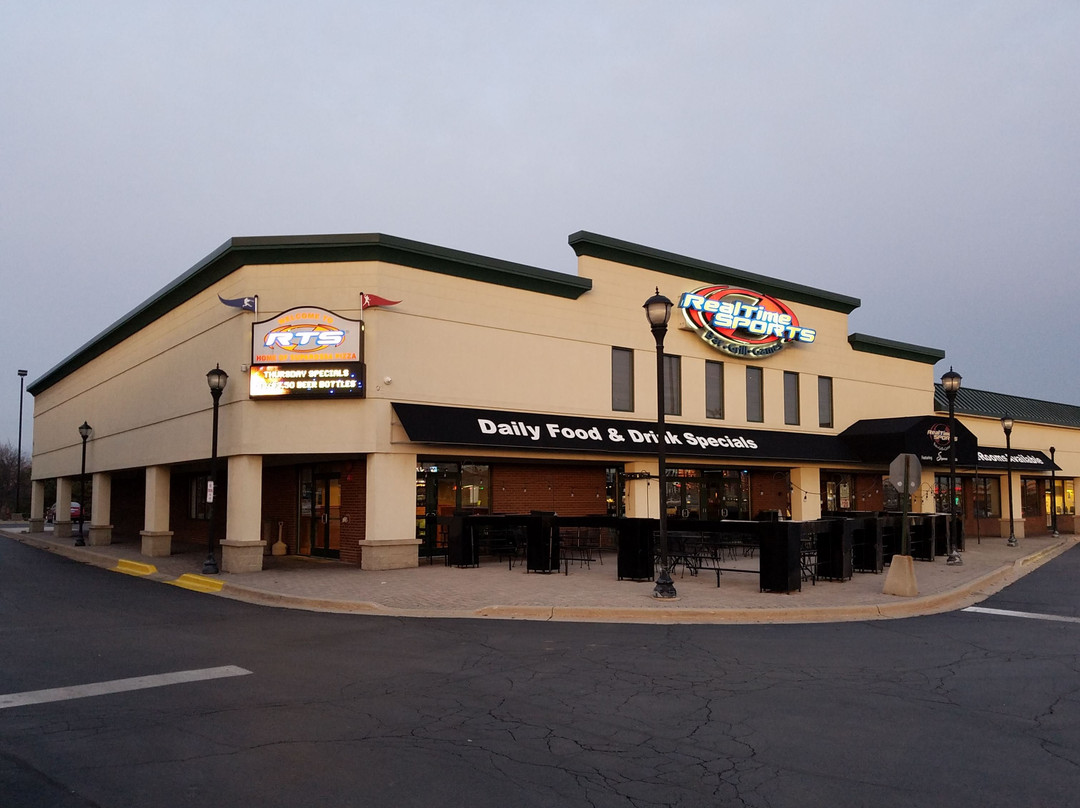 Real Time Sports-埃尔克格罗夫村必去景点