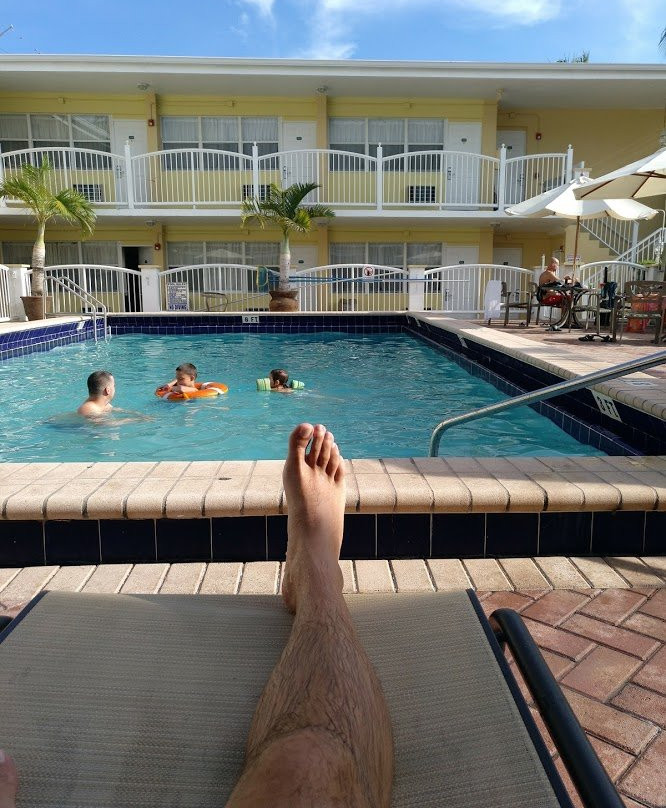 Beach Place Hotel主图