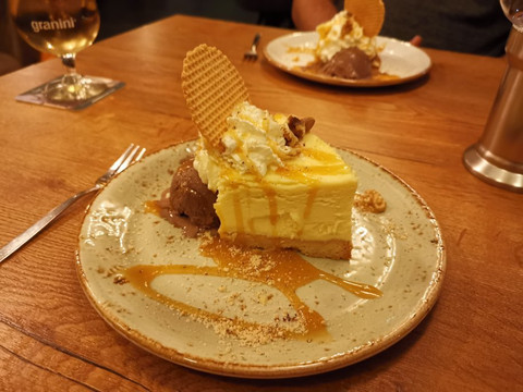 Bergheim餐馆和美食-Q-Burger