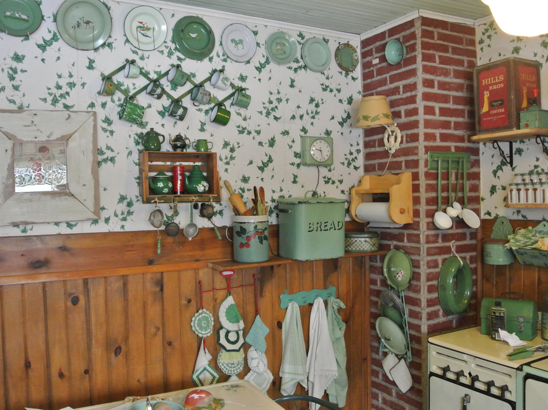 Angela's Attic-South Beloit必去景点