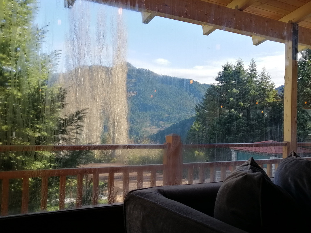 Crystal Mountain Hotel主图