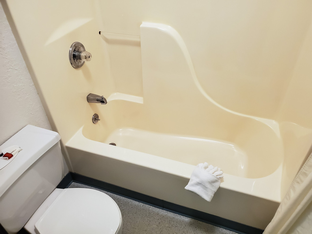 Super 8 by Wyndham Grayling主图