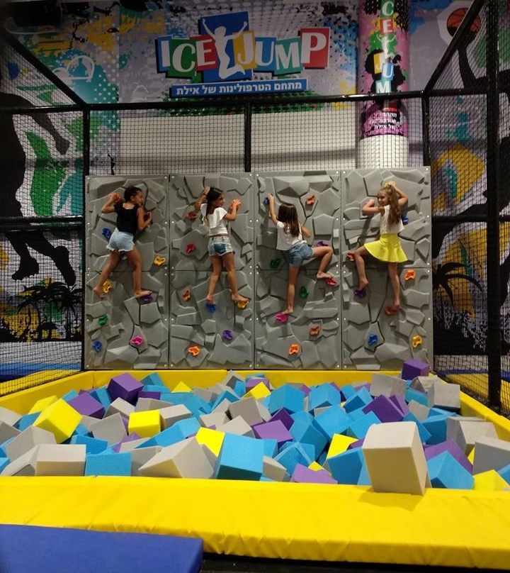 Ice Jump-埃拉特必去景点