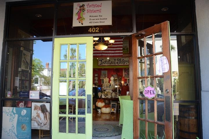 Twisted Sisters!-费尔南迪纳岛必去景点