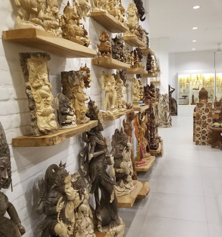 Werochana Wood Carving-Kemenuh必去景点