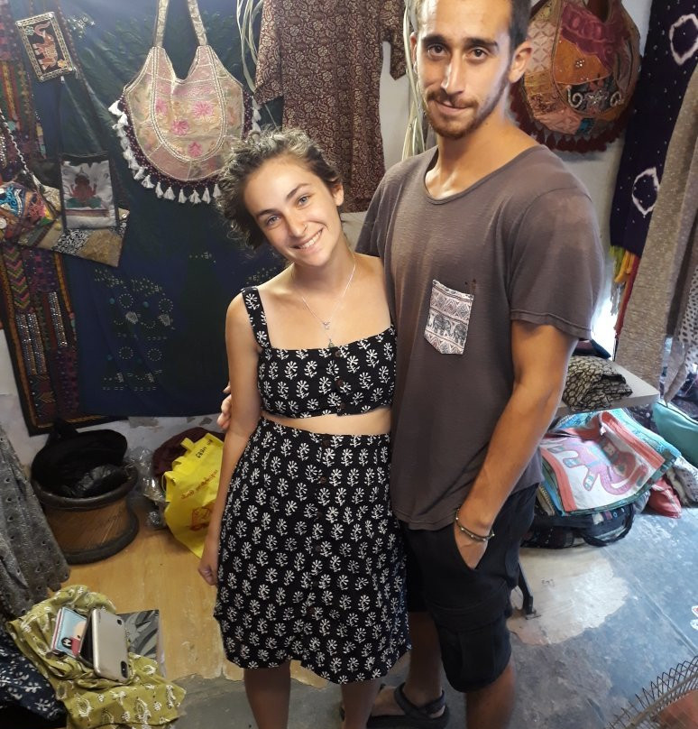 Radha krishna emporium-乌代布尔必去景点