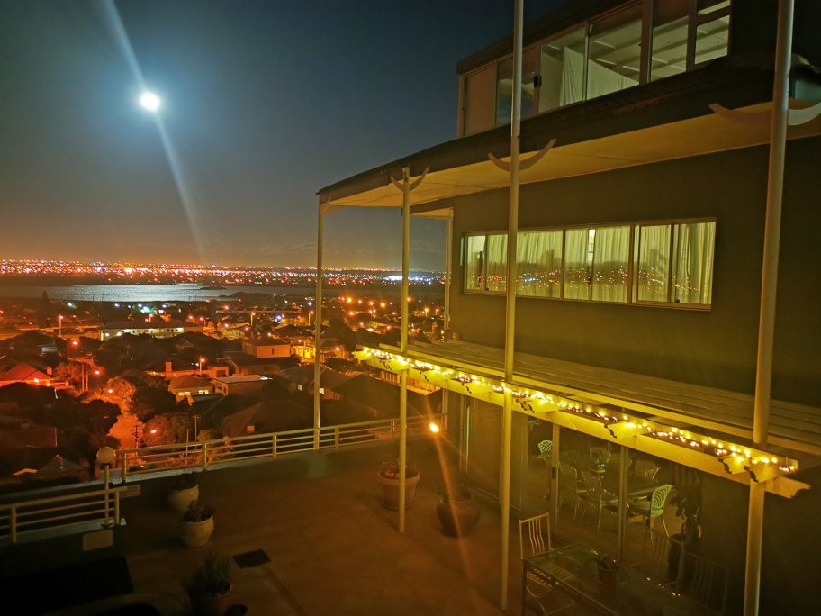 Lakeside Lodge主图