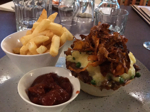 Black Spur Inn主图