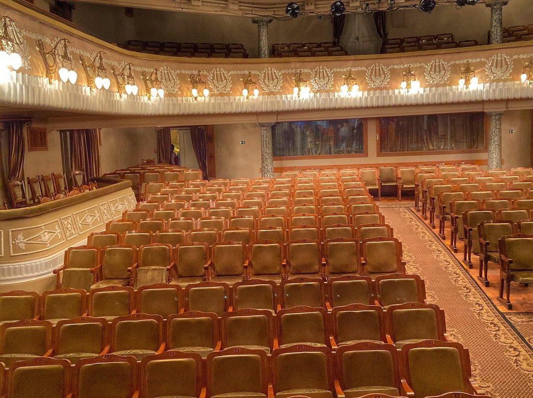 Crimean Academic Russian Drama Theatre of Gorkiy景点图片