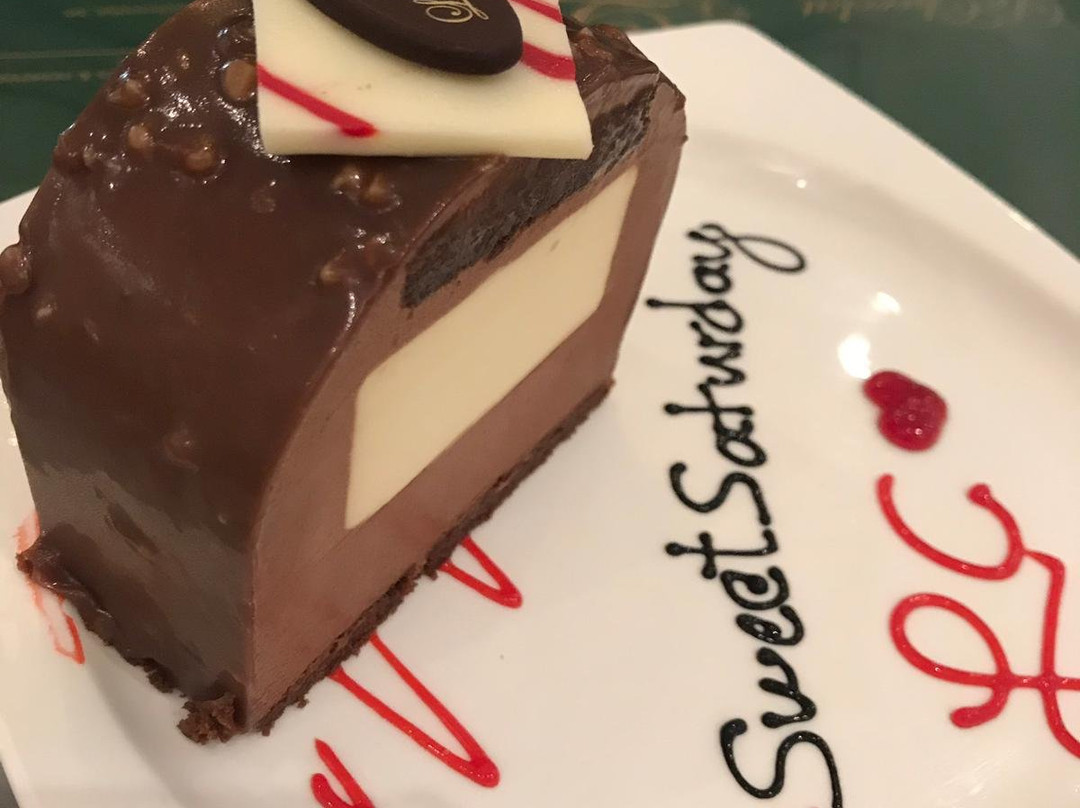 Enma Mall-Riffa必去景点