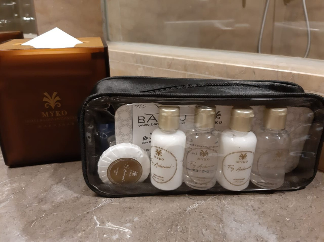 Myko Hotel and Convention Center Makassar主图