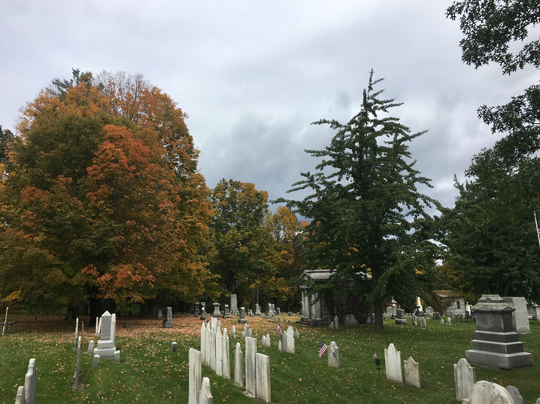 Bennington Centre Cemetery景点图片