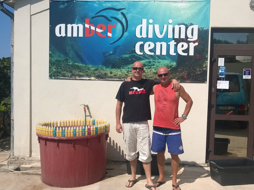 Amber Dive Center景点图片