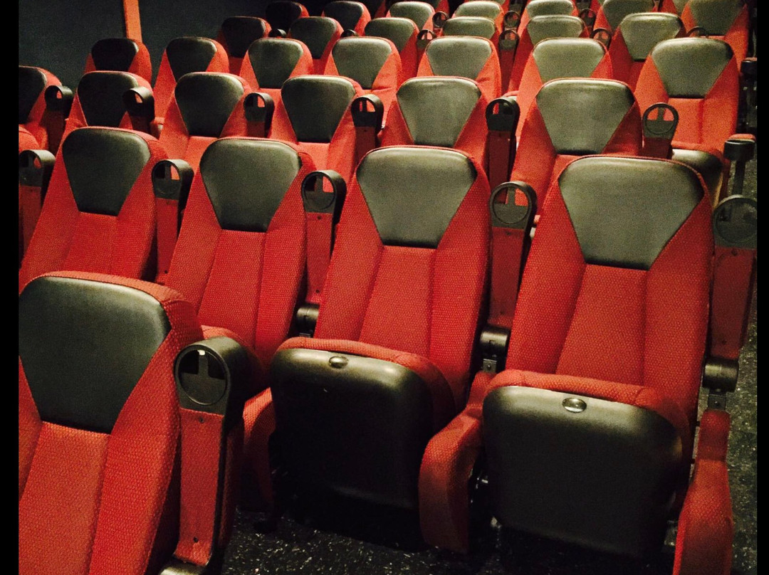 Cinema Pine-Sainte-Adele必去景点