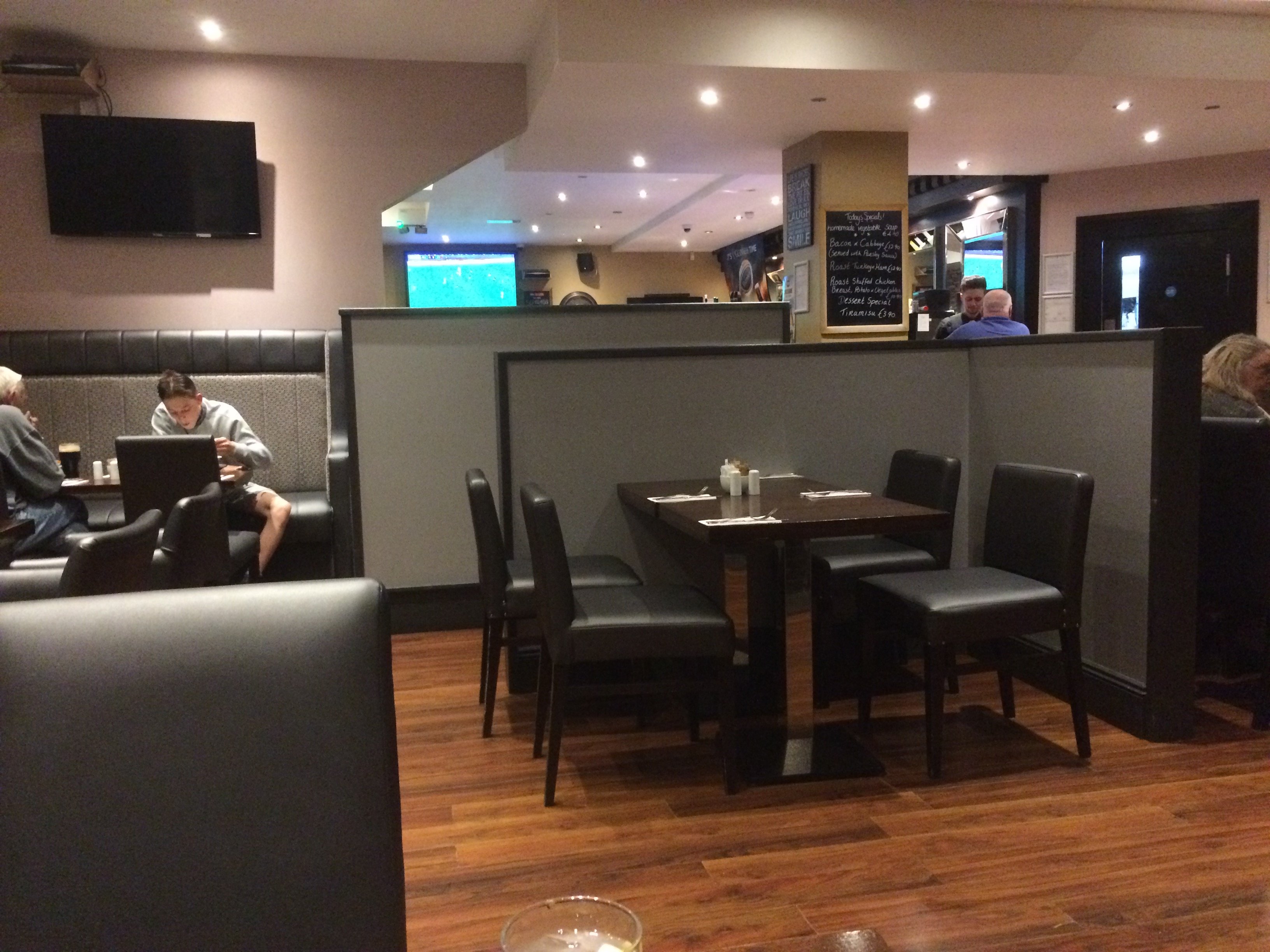 Harry's of Kinnegad-餐饮