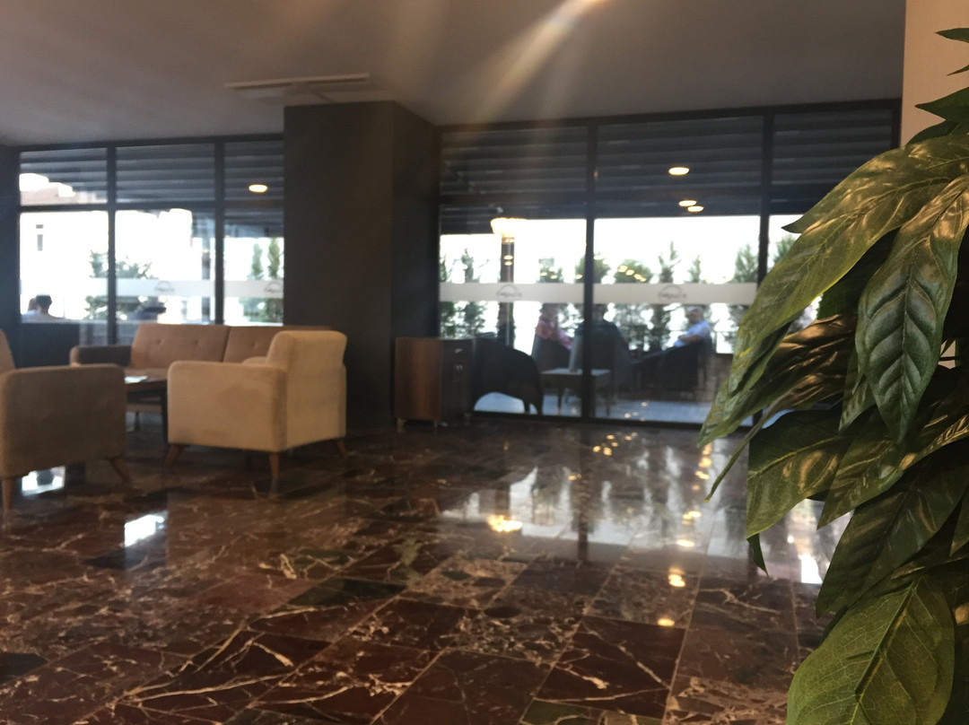 Empula Hotel & Residences主图