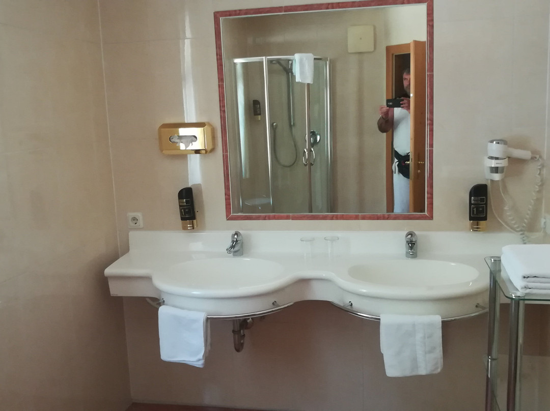 萨肯可雷梅酒店主图