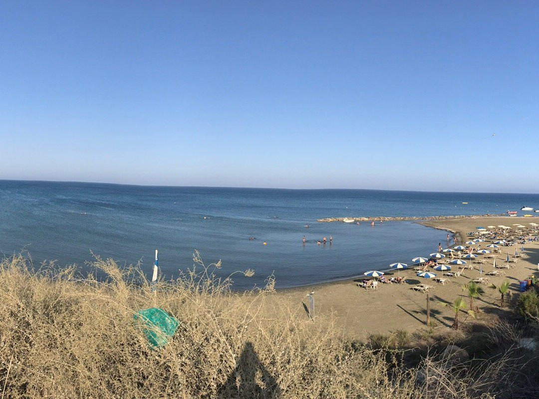 Faros Beach景点图片