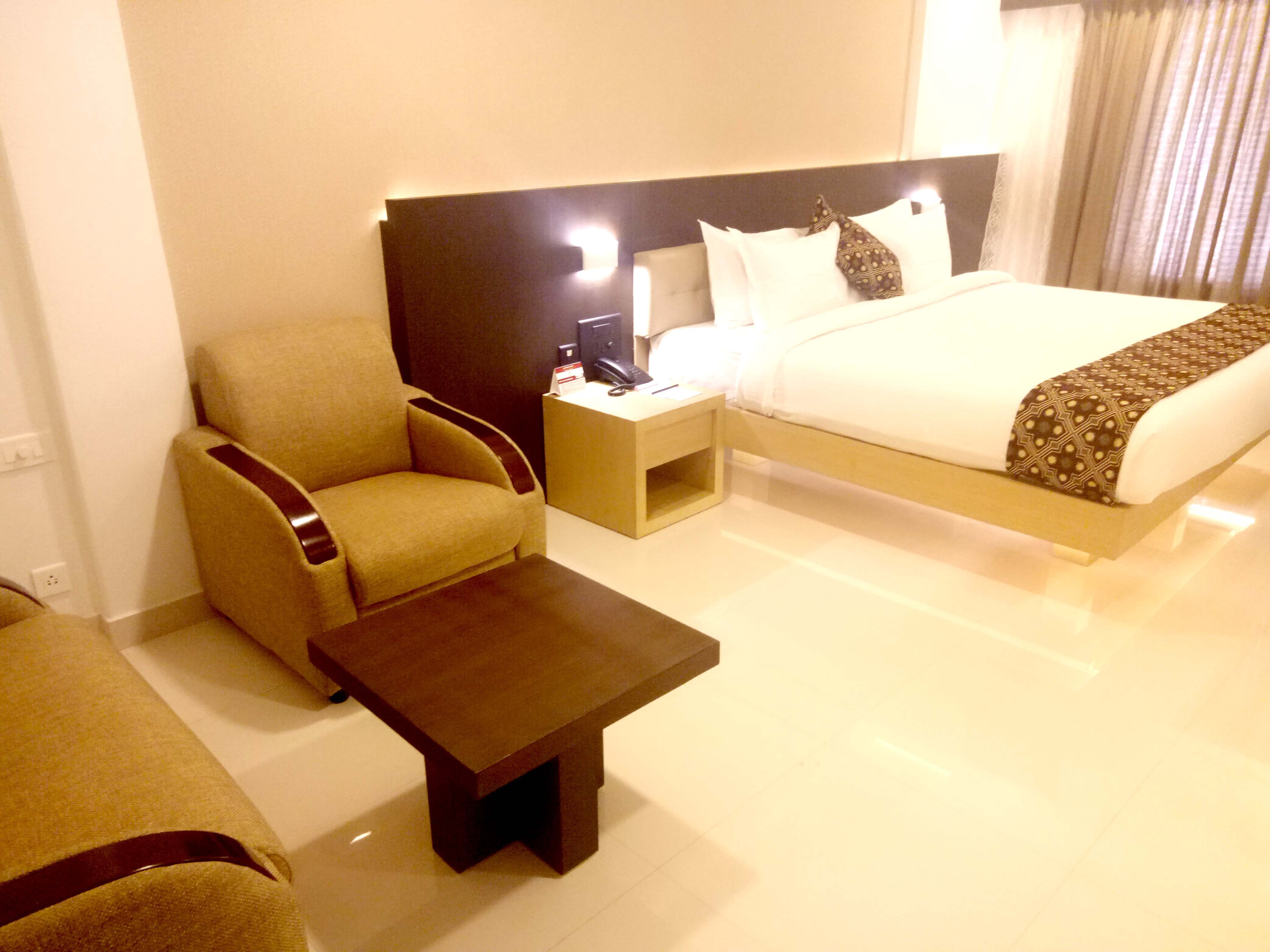 Hotel Savithri-官方