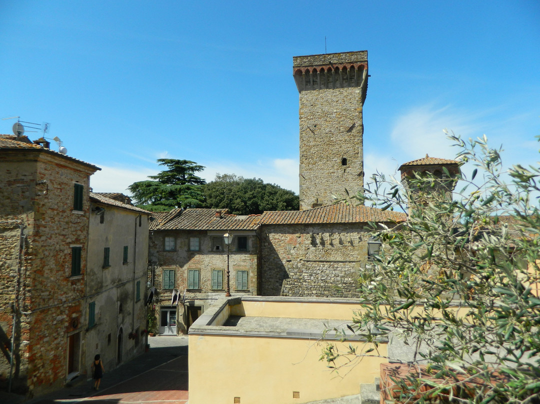 Piazza del Tribunale-Lucignano必去景点