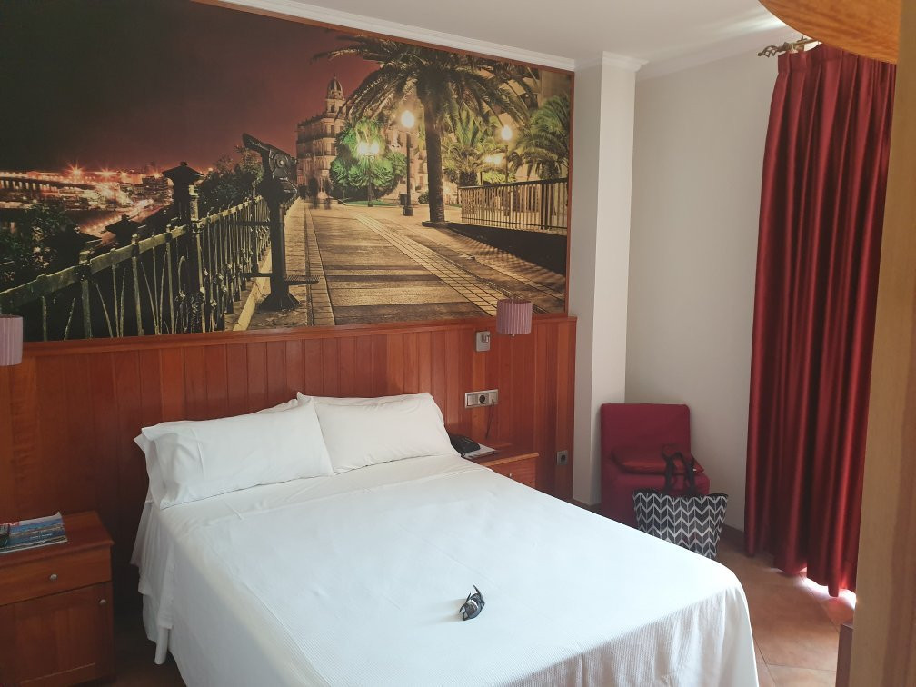 Hotel Placa de la Font主图