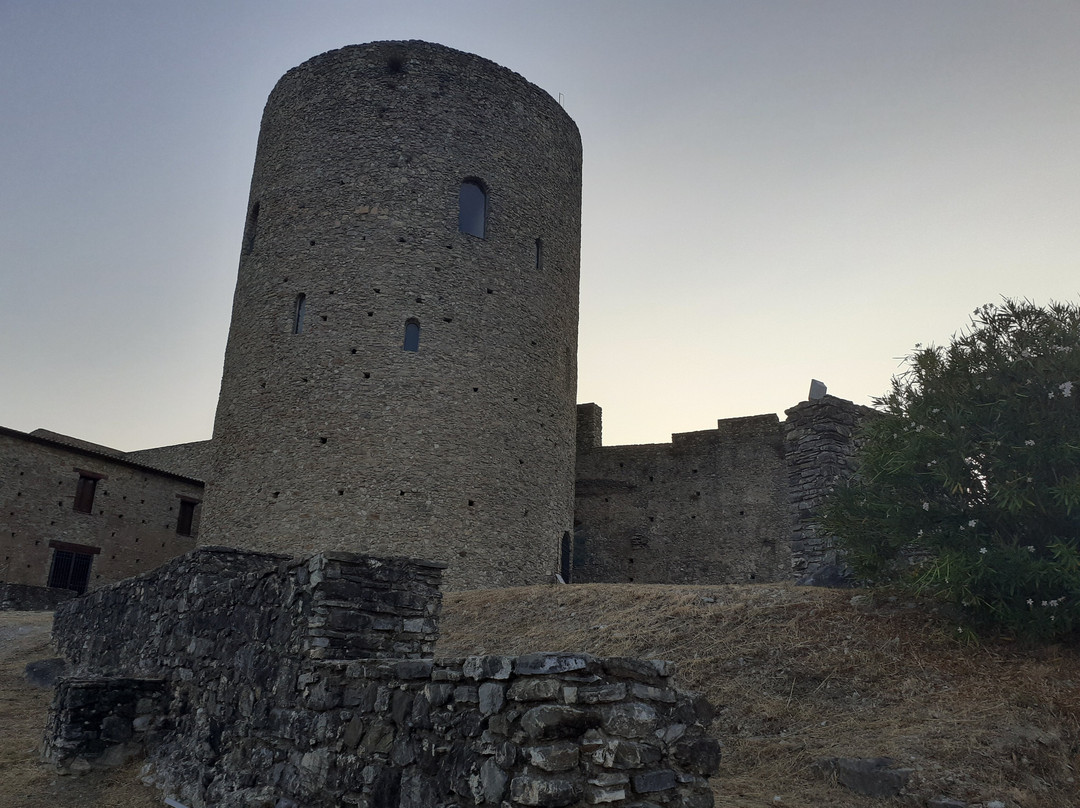 Castello Longobardo Normanno景点图片