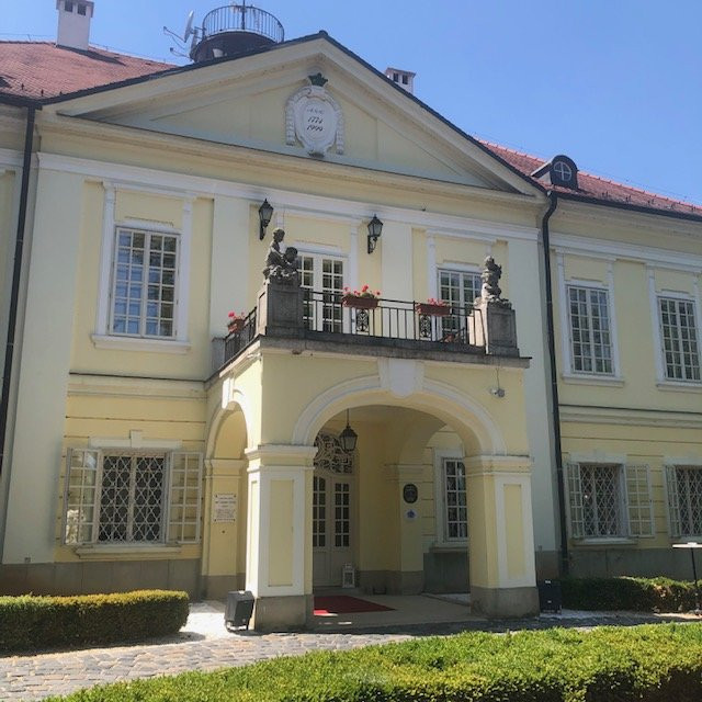 Szidonia Castle主图