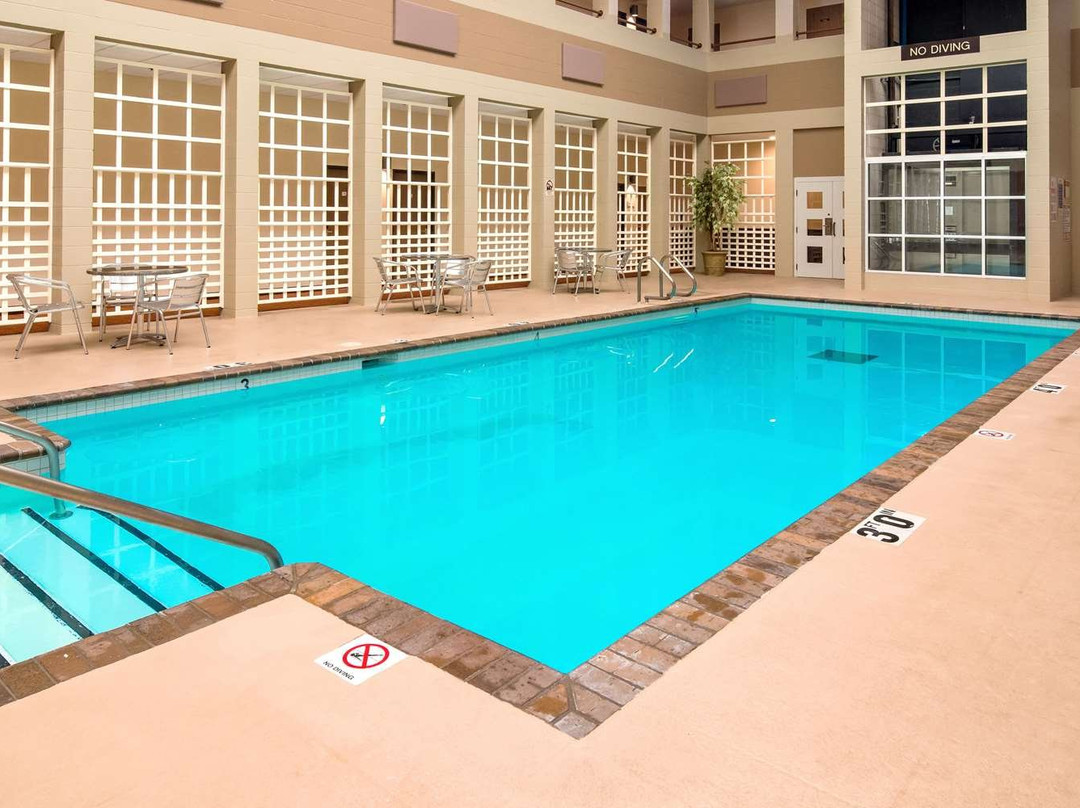 Quality Inn & Suites主图