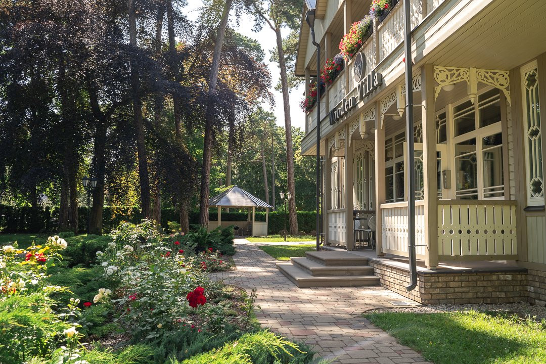 Wooden Villa Aparthotel主图