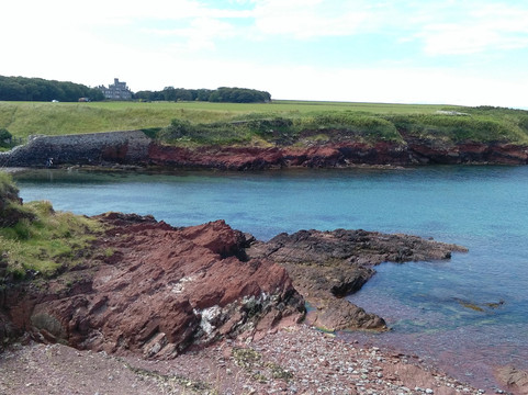 St Bride's Bay-St Brides必去景点