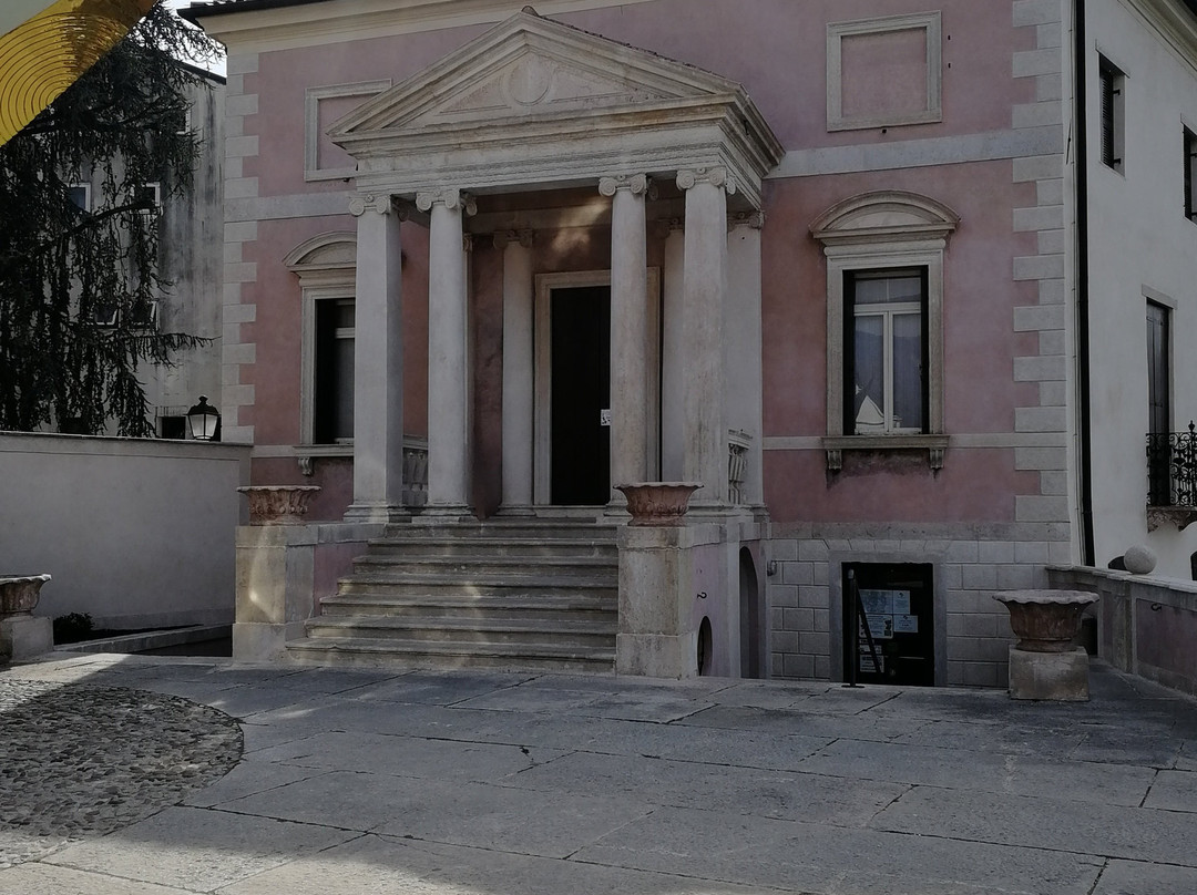 Palazzo Sturm - Museo della Ceramica G. Roi e della Stampa Remondini景点图片