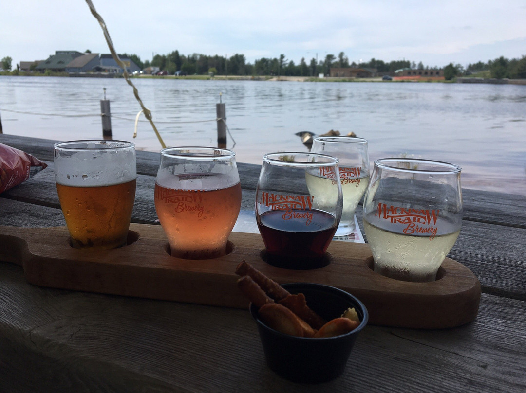 Mackinaw Trail Winery景点图片