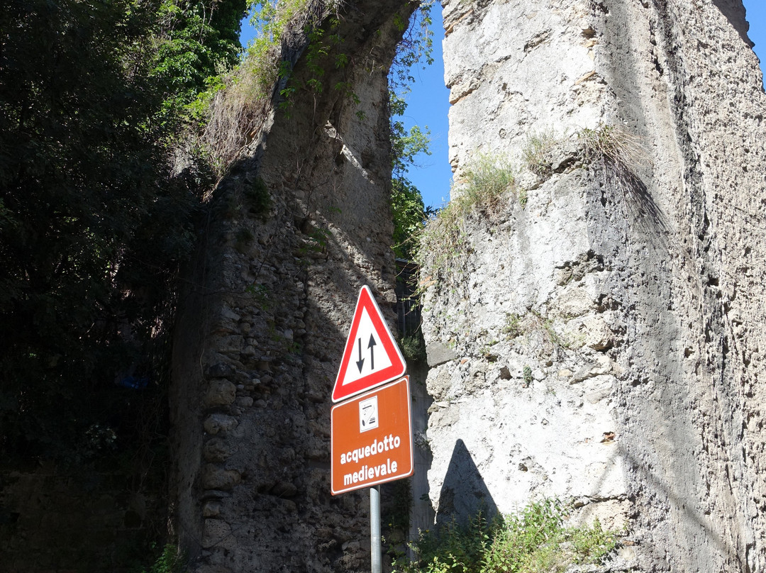 Medieval Aqueduct景点图片