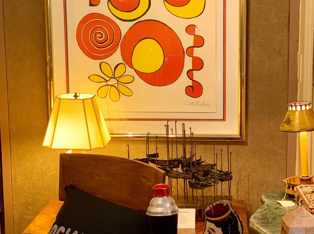 Stewart Galleries-棕榈泉市必去景点