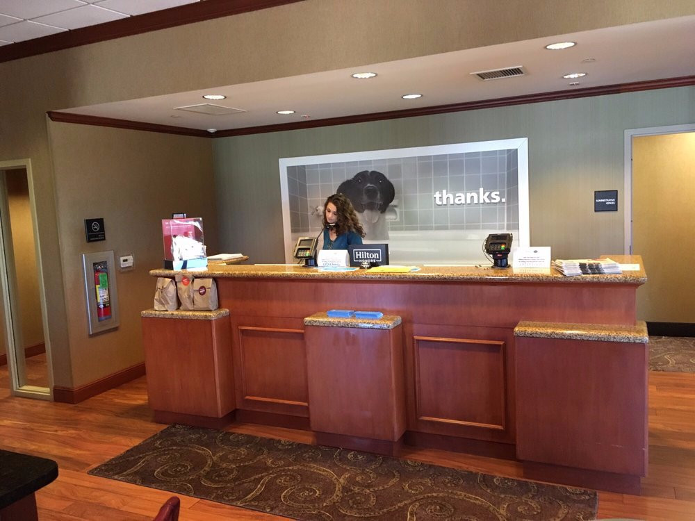 芒廷霍姆希尔顿恒庭酒店主图