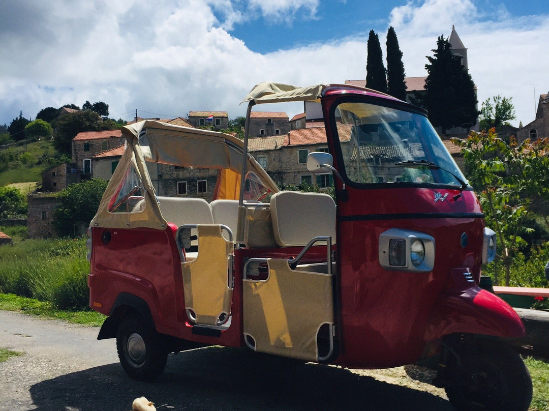 Hvar4You Travel Agency景点图片